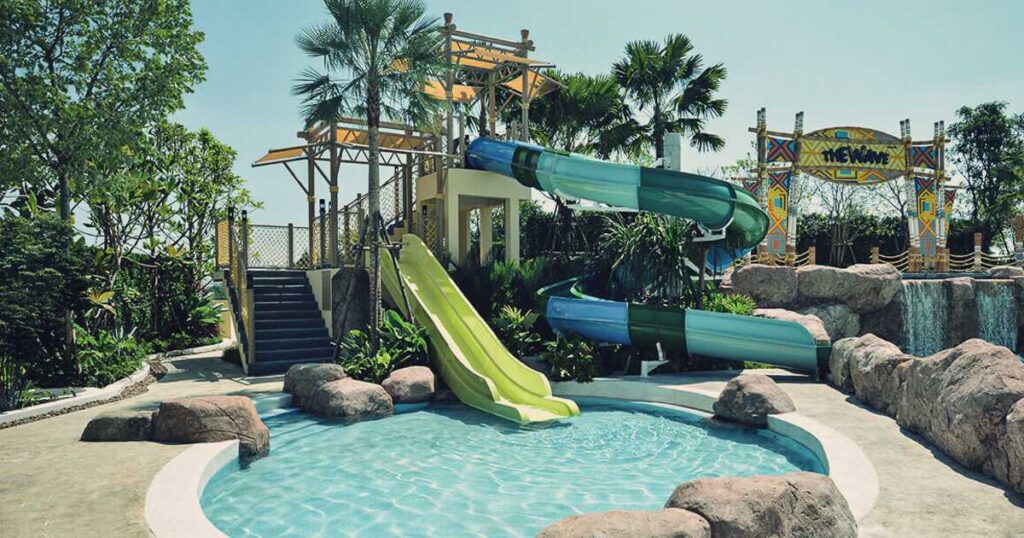 The wave pool - Aloha Hawaii